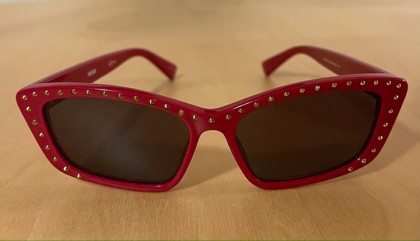 Moschino Red Studded Sunglasses - photo 2