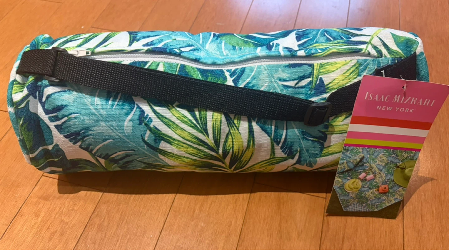 Isaac Mizrahi New York Picnic Blanket *NEW WITH TAGS*