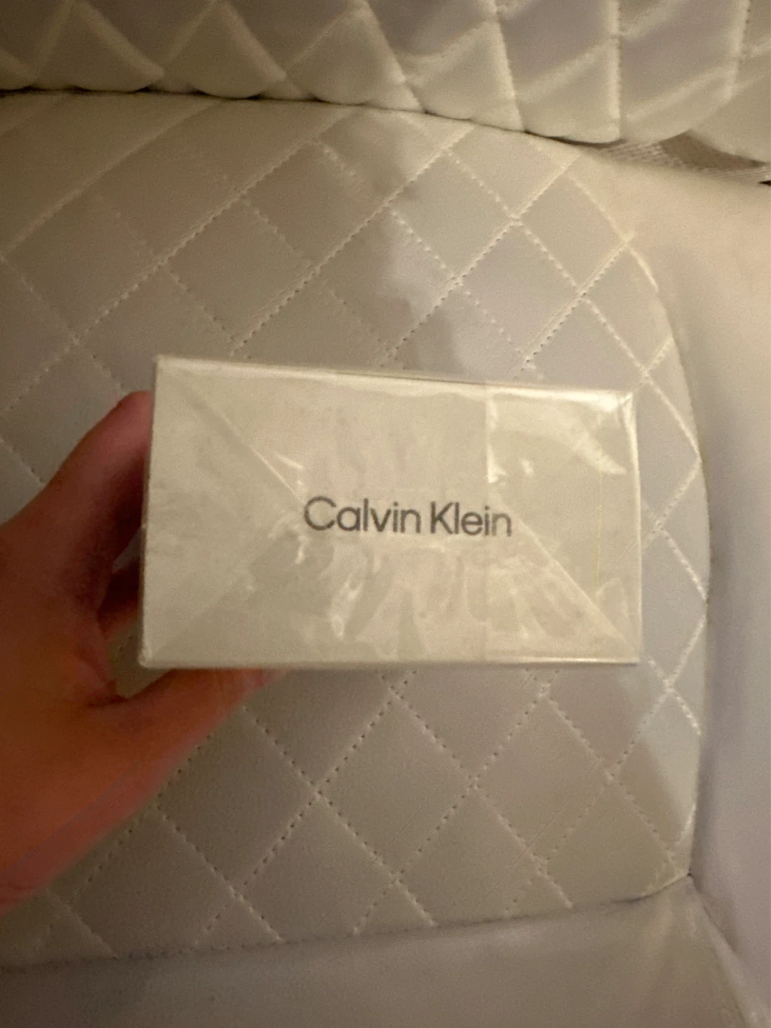 Calvin Klein BEAUTY Eau de Parfum Spray 3.3 FL OZ / 100 ml - photo 2