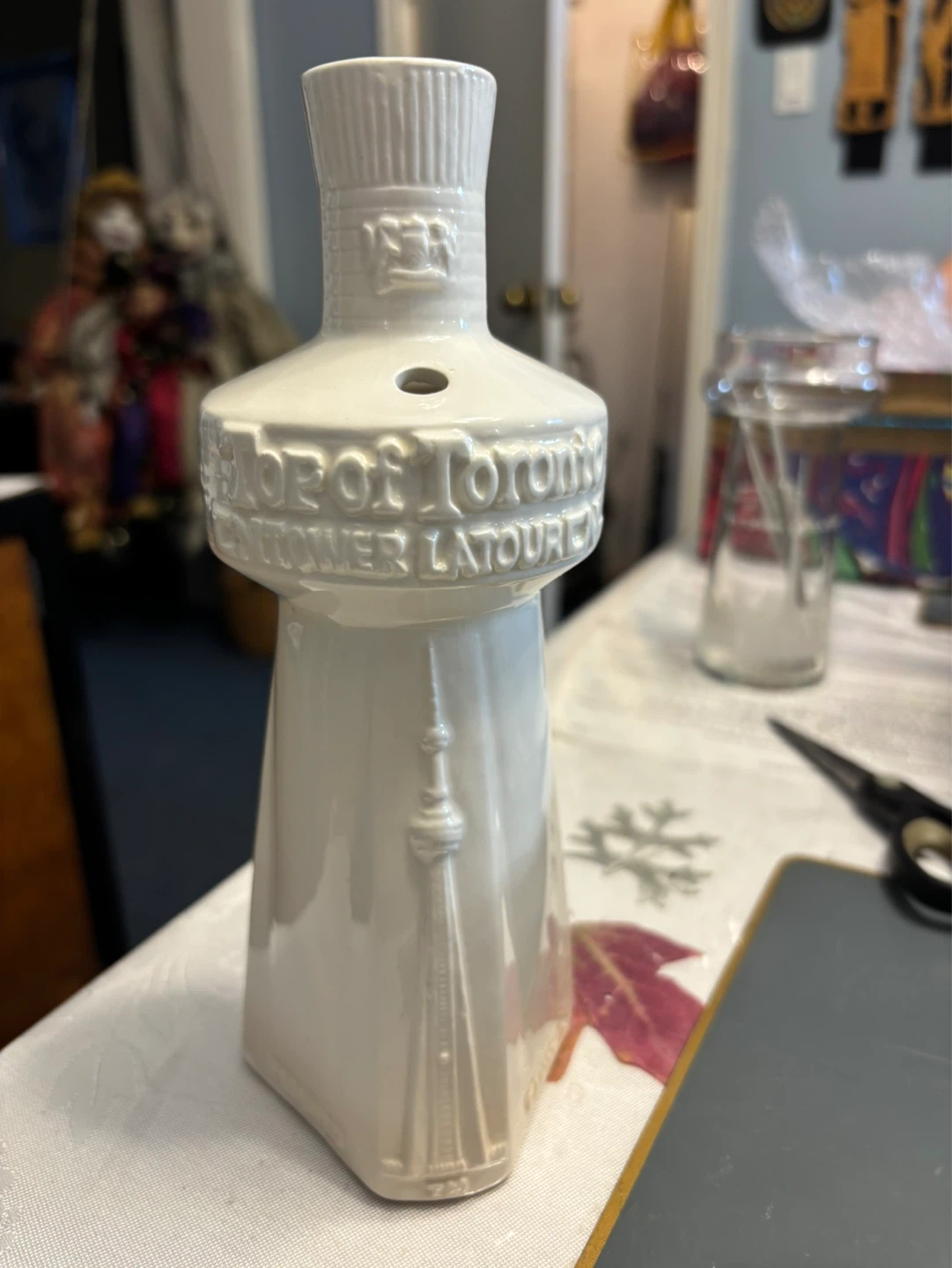 Toronto CN Tower Ceramic Tiki Mug from the 80s - photo 2
