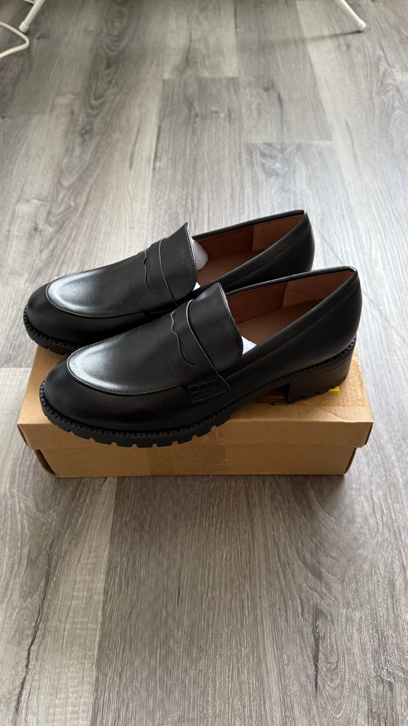 Size 9 Women’s Loafers - photo 2
