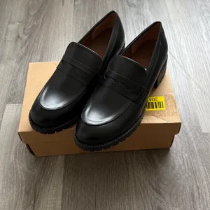 Size 8,5 Women’s Loafers