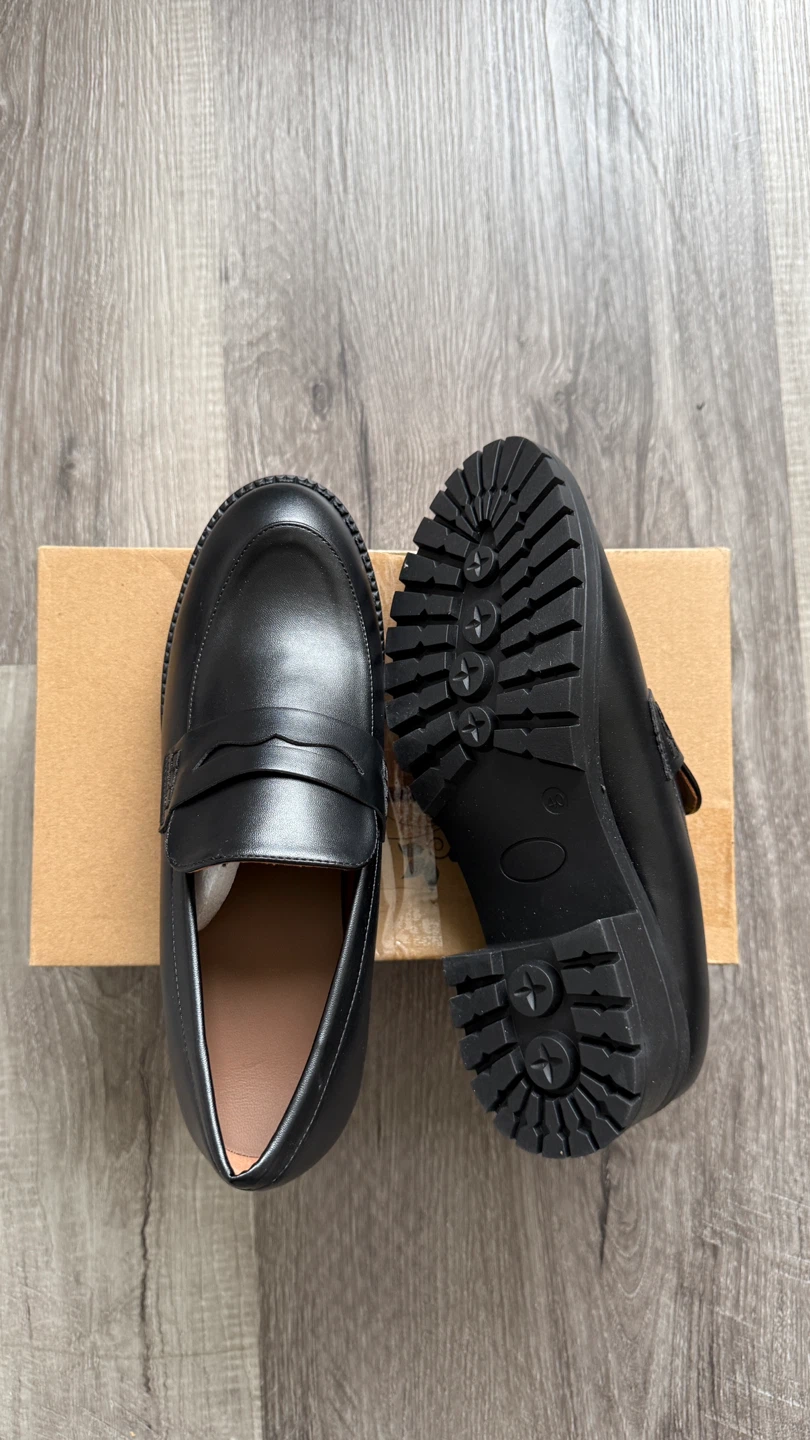 Size 9 Women’s Loafers - photo 3
