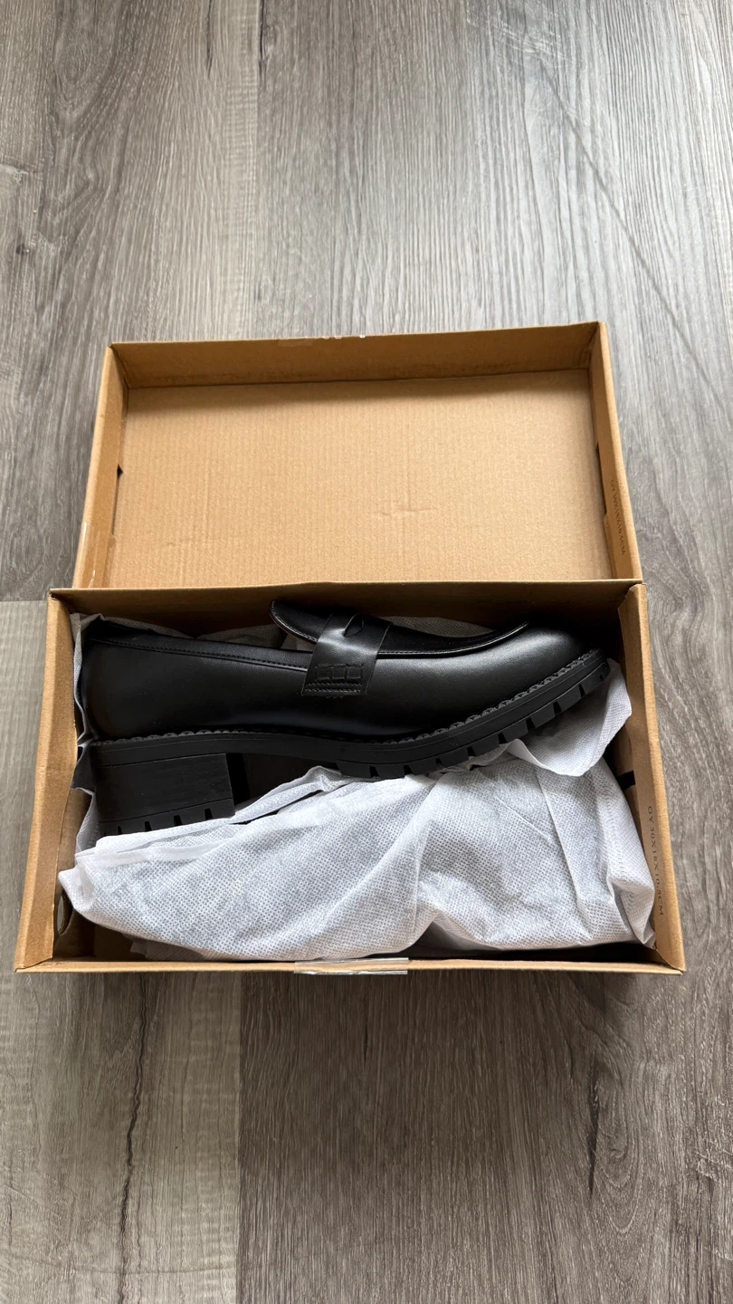 Size 9 Women’s Loafers - photo 5