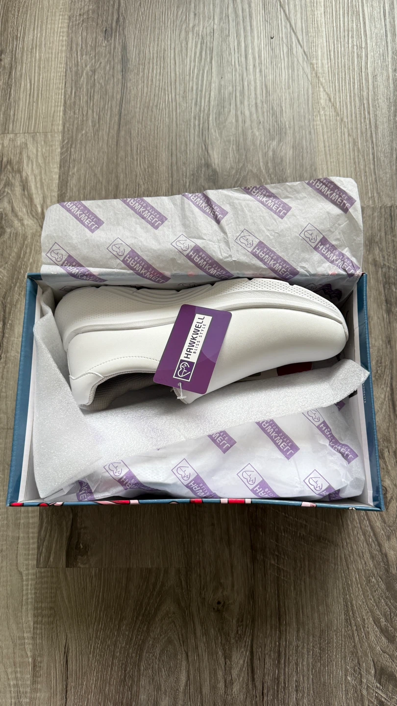 Size US 9 Women’s Slip-On Arch Support Nurse Shoes - photo 2