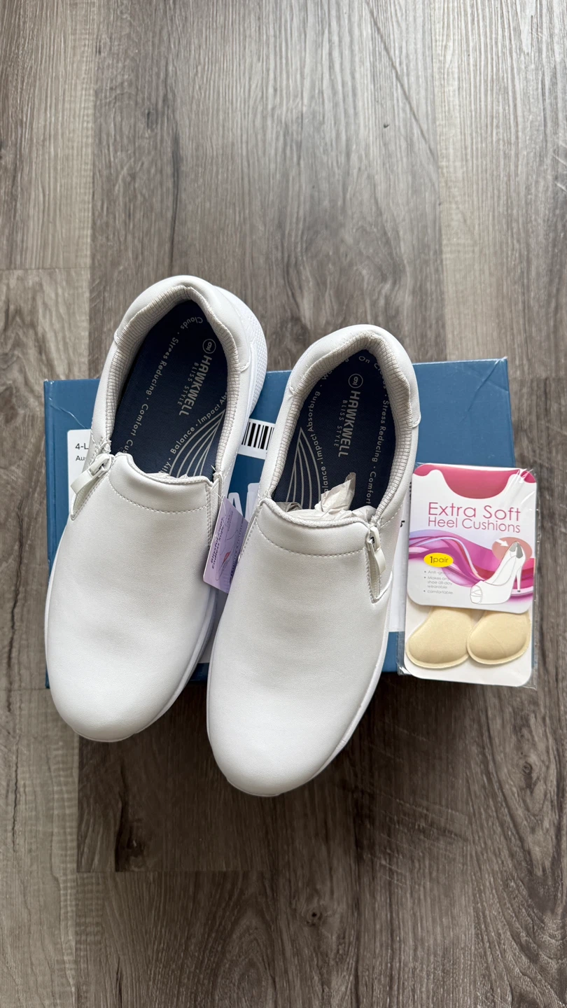 Size US 9 Women’s Slip-On Arch Support Nurse Shoes - photo 3