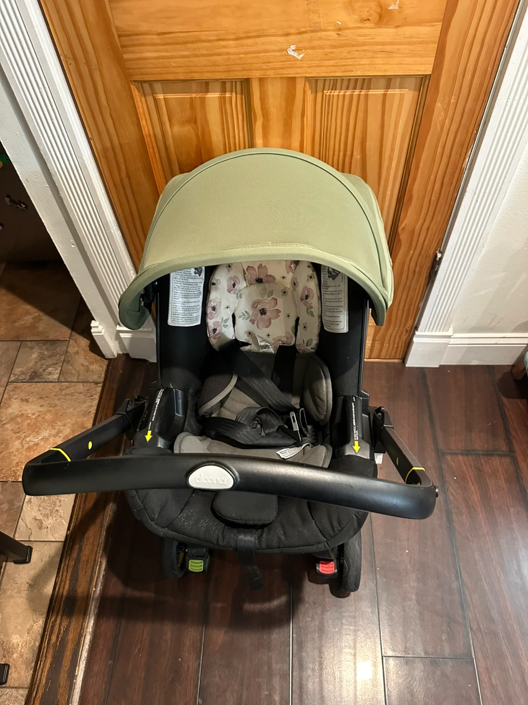 Doona Infant Car Seat & Stroller - photo 2