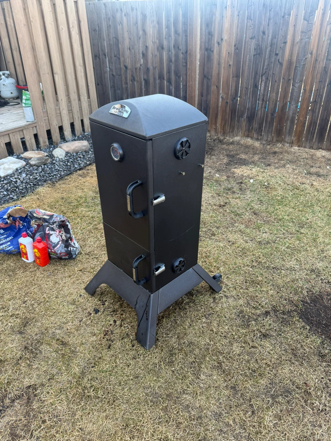Broil King Vertical Charcoal Smoker - photo 4