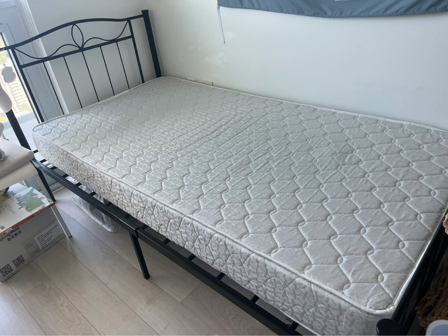 Twin Size Mattress+ Metal Bed Frame