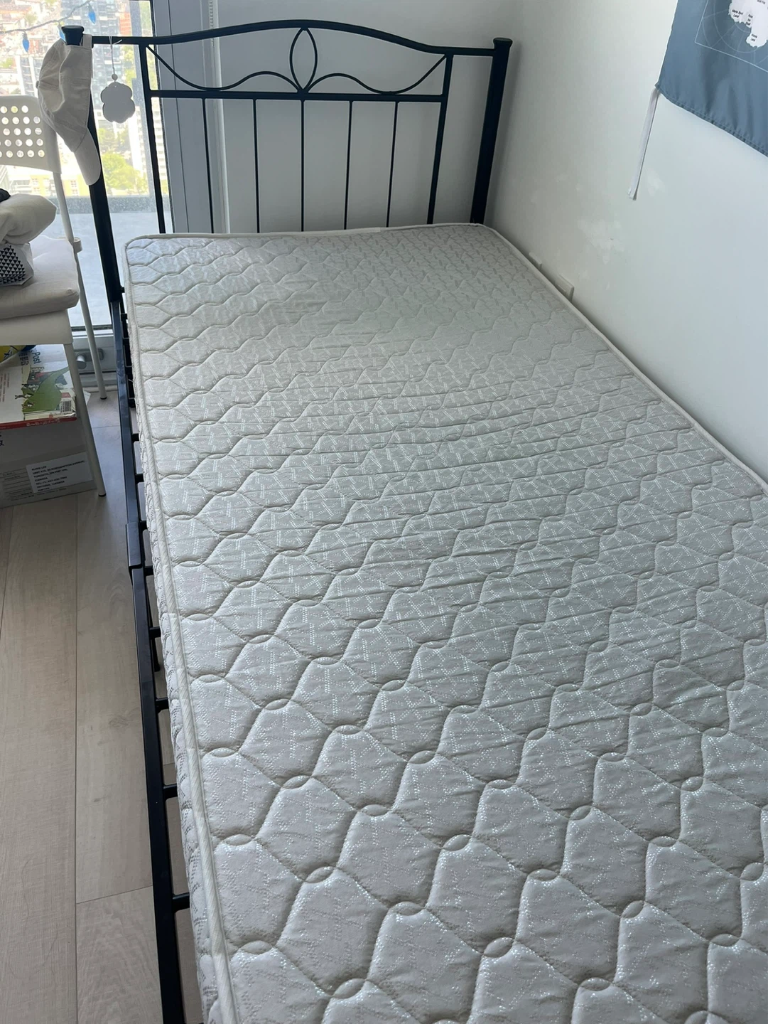 Twin Size Mattress+ Metal Bed Frame - photo 2