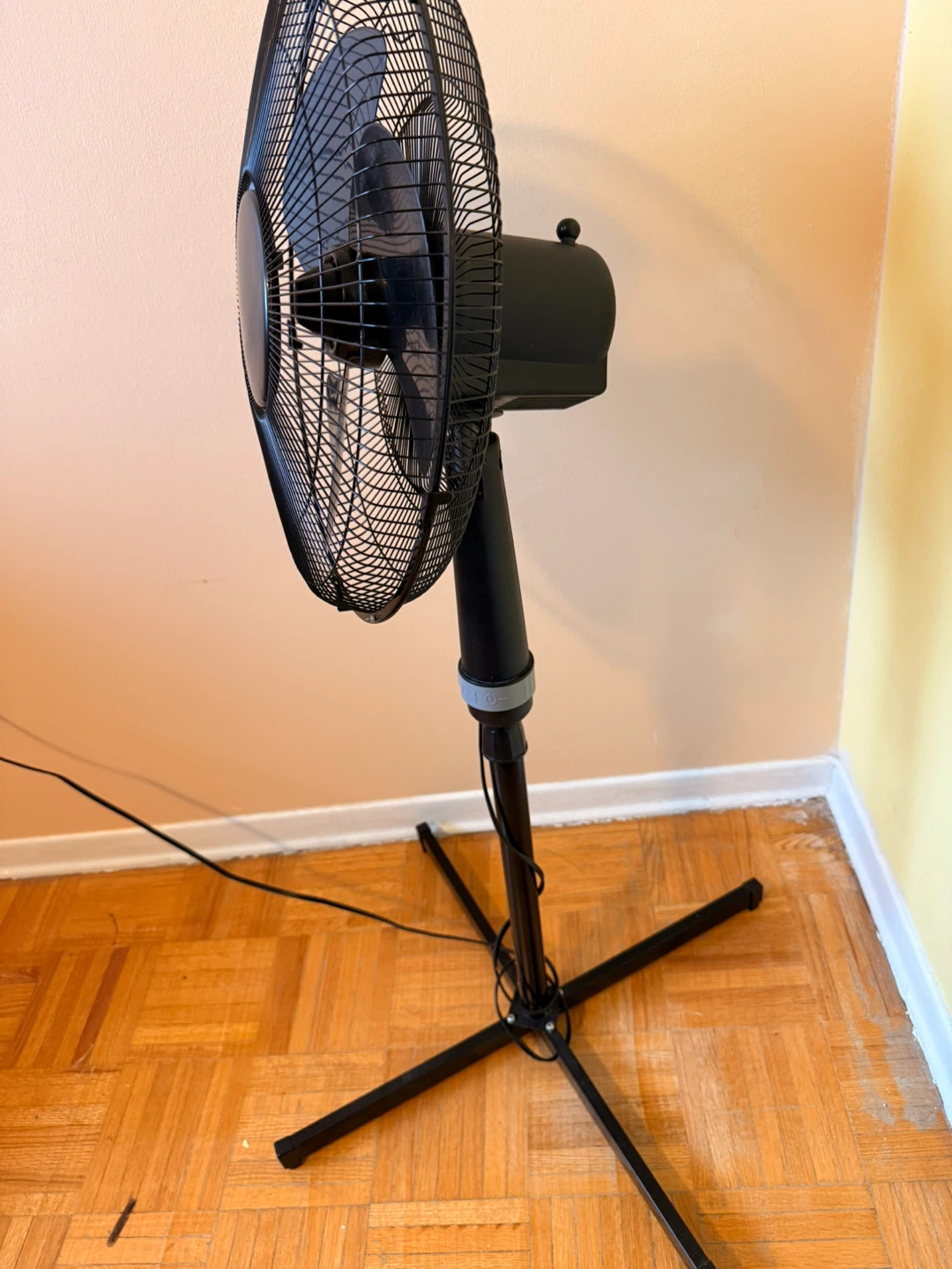 Black Stand Fan - photo 2