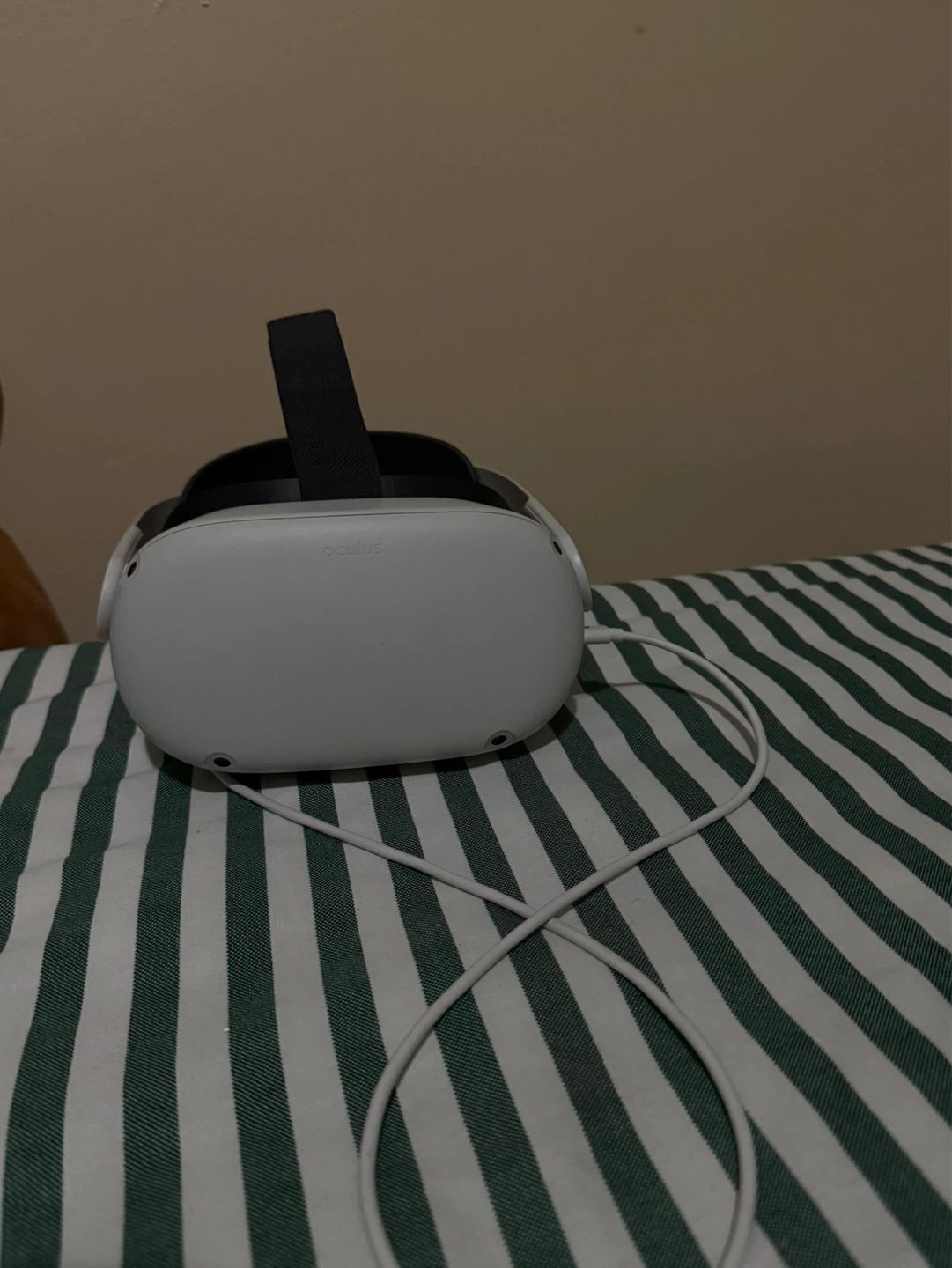 Meta Quest 2 VR Headset with Controllers - photo 3
