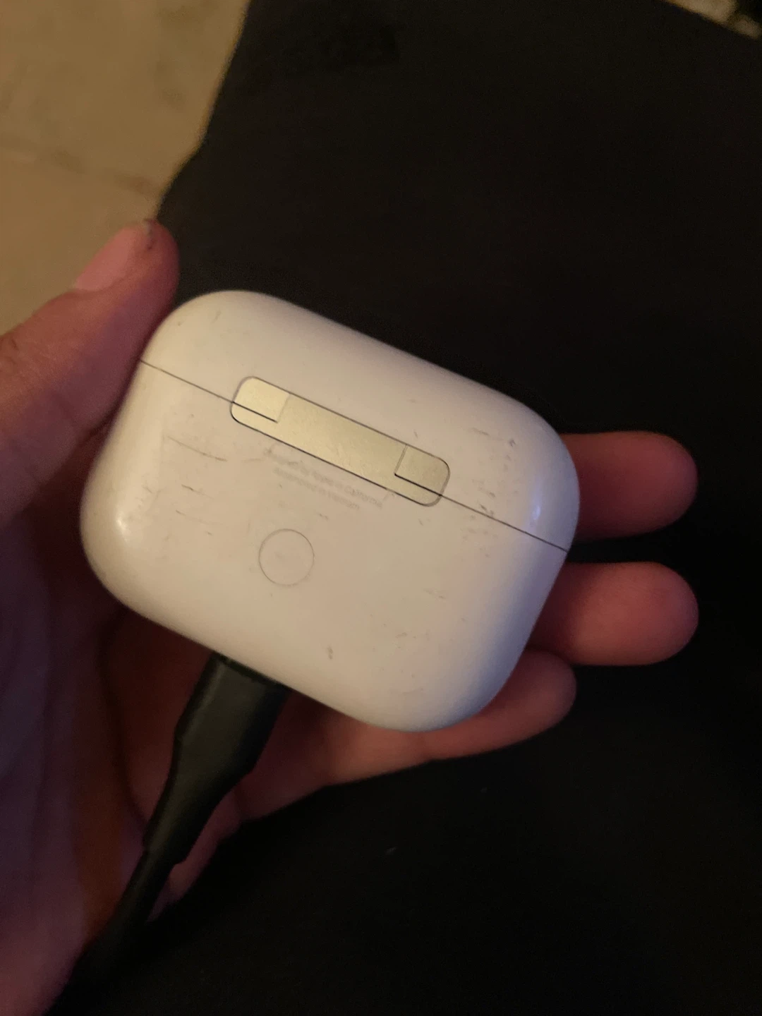 Apple AirPods Pro (2nd Gen) Charging Case - photo 3