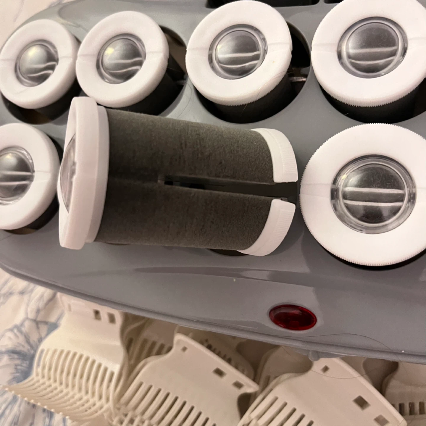 *MOVING SALE* Conair Pro Electric Hair Rollers Set with Clips - photo 3