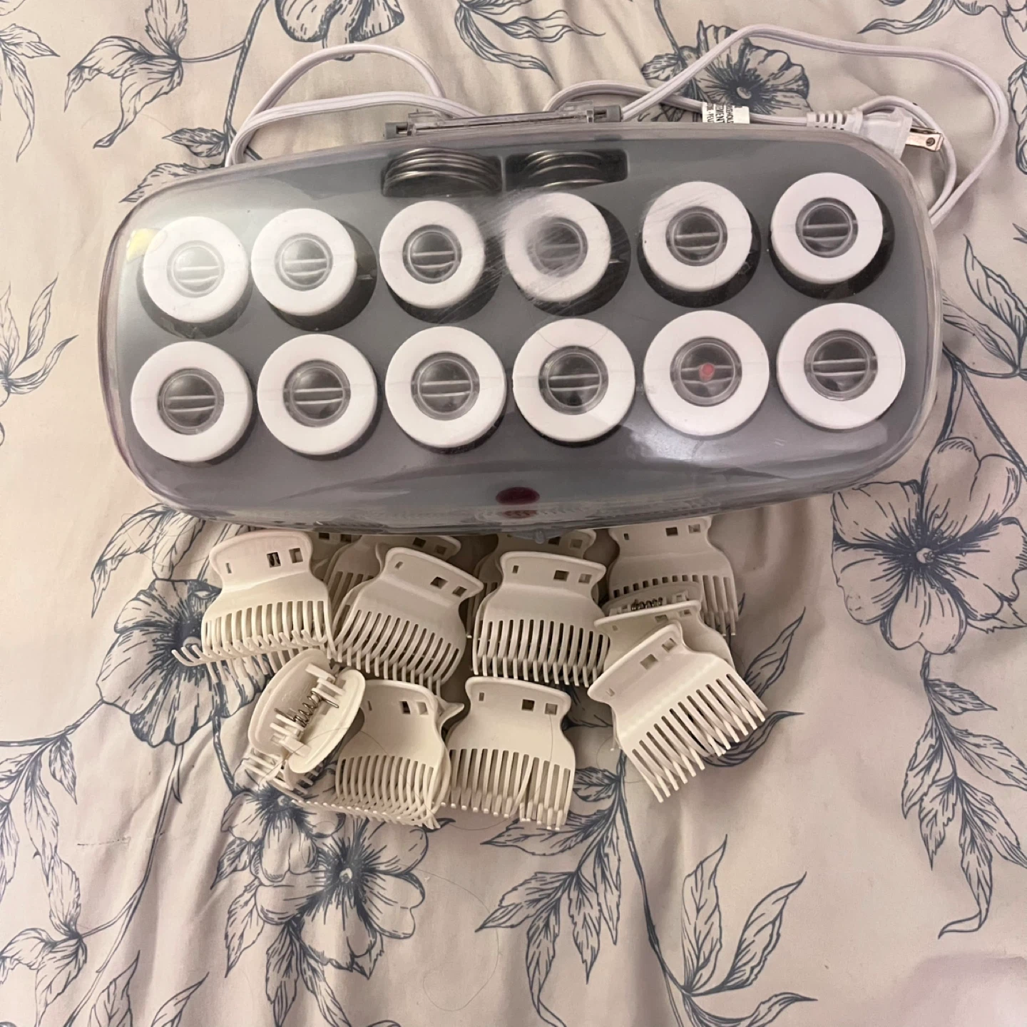 *MOVING SALE* Conair Pro Electric Hair Rollers Set with Clips