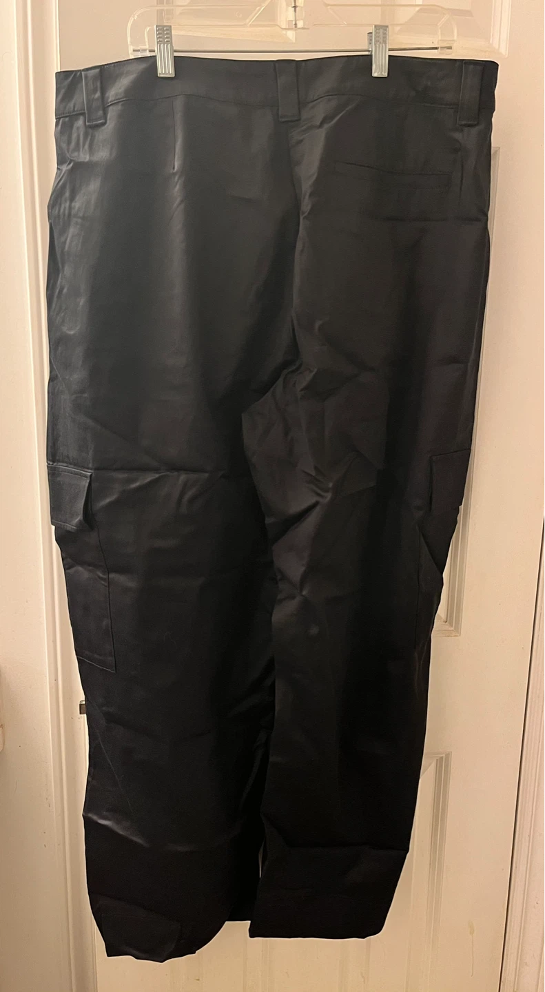 Old Navy Black Sheen Cargo Pants Size 16 - photo 4