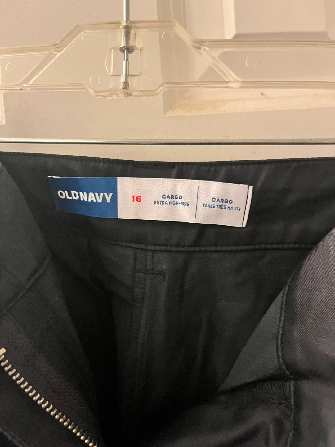 Old Navy Black Sheen Cargo Pants Size 16 - photo 2