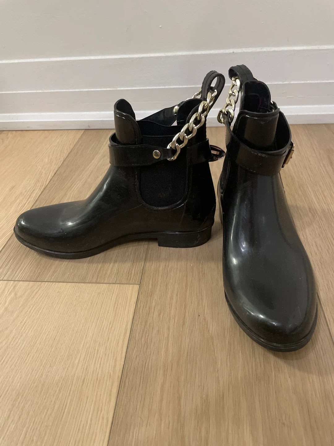 Black Ankle Rain Boots - photo 3