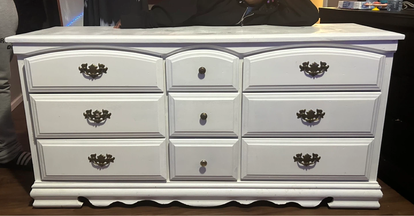White 9-Drawer Dresser