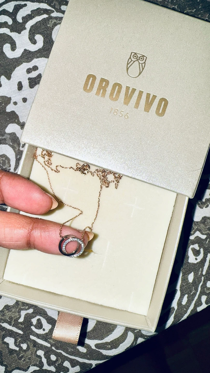 ORVIVO Rose Gold Interlocking Circle Necklace with Diamonds