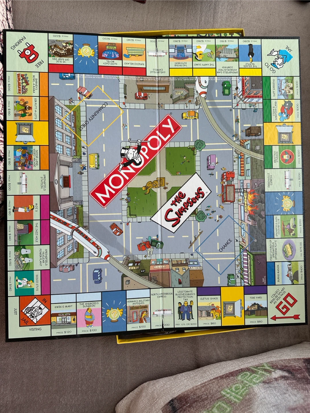 The Simpsons Monopoly Board Game - photo 5