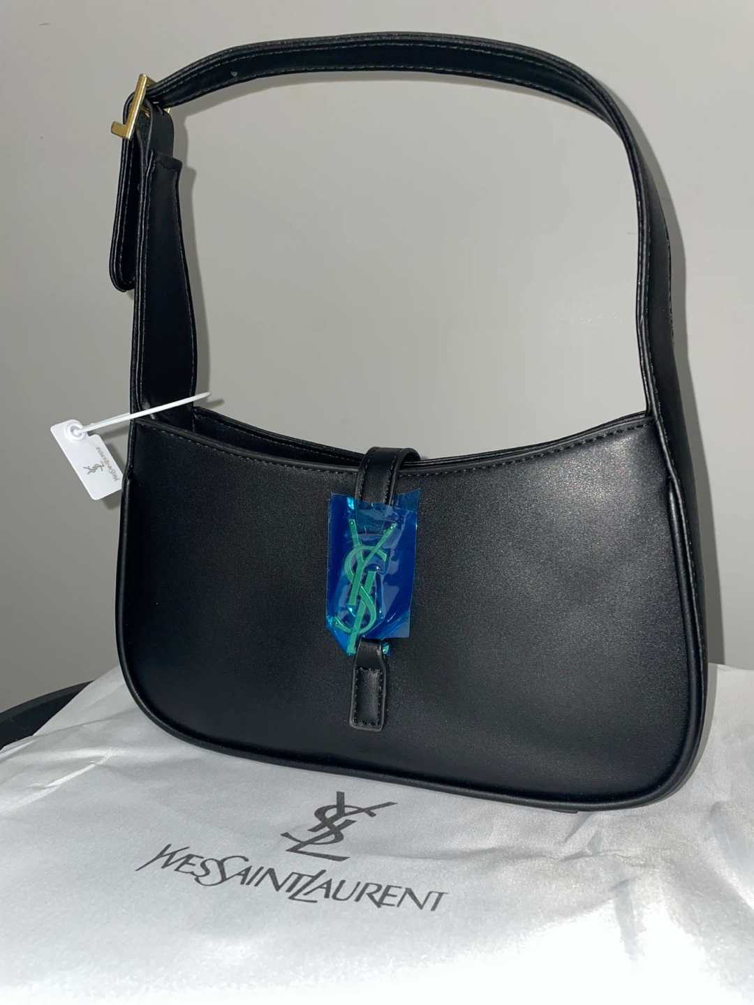 Yves Saint Laurent Black Leather Shoulder Bag - photo 2