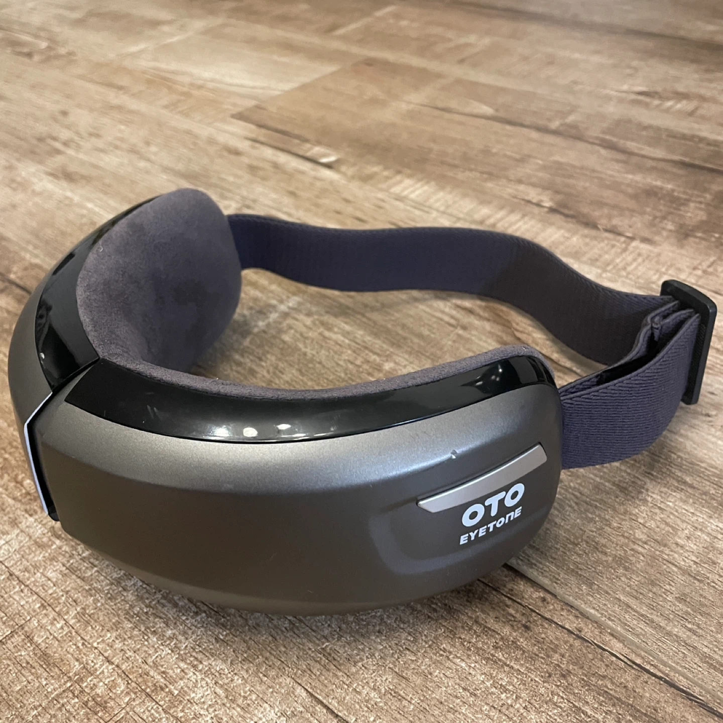 OTO EYETONE Eye Massager (EN-98)