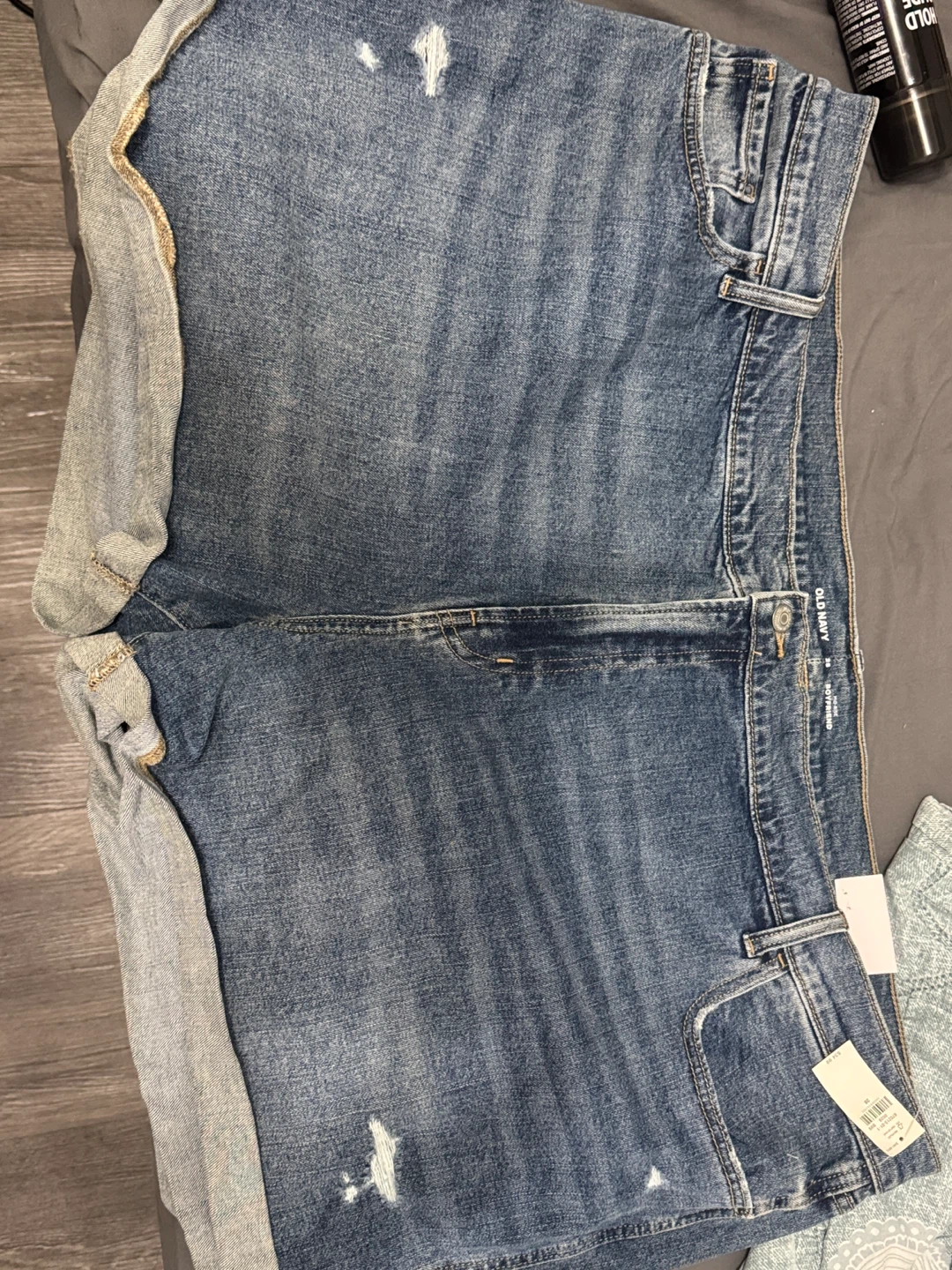 Old Navy Mid-Rise Boyfriend Jean Shorts Size 28