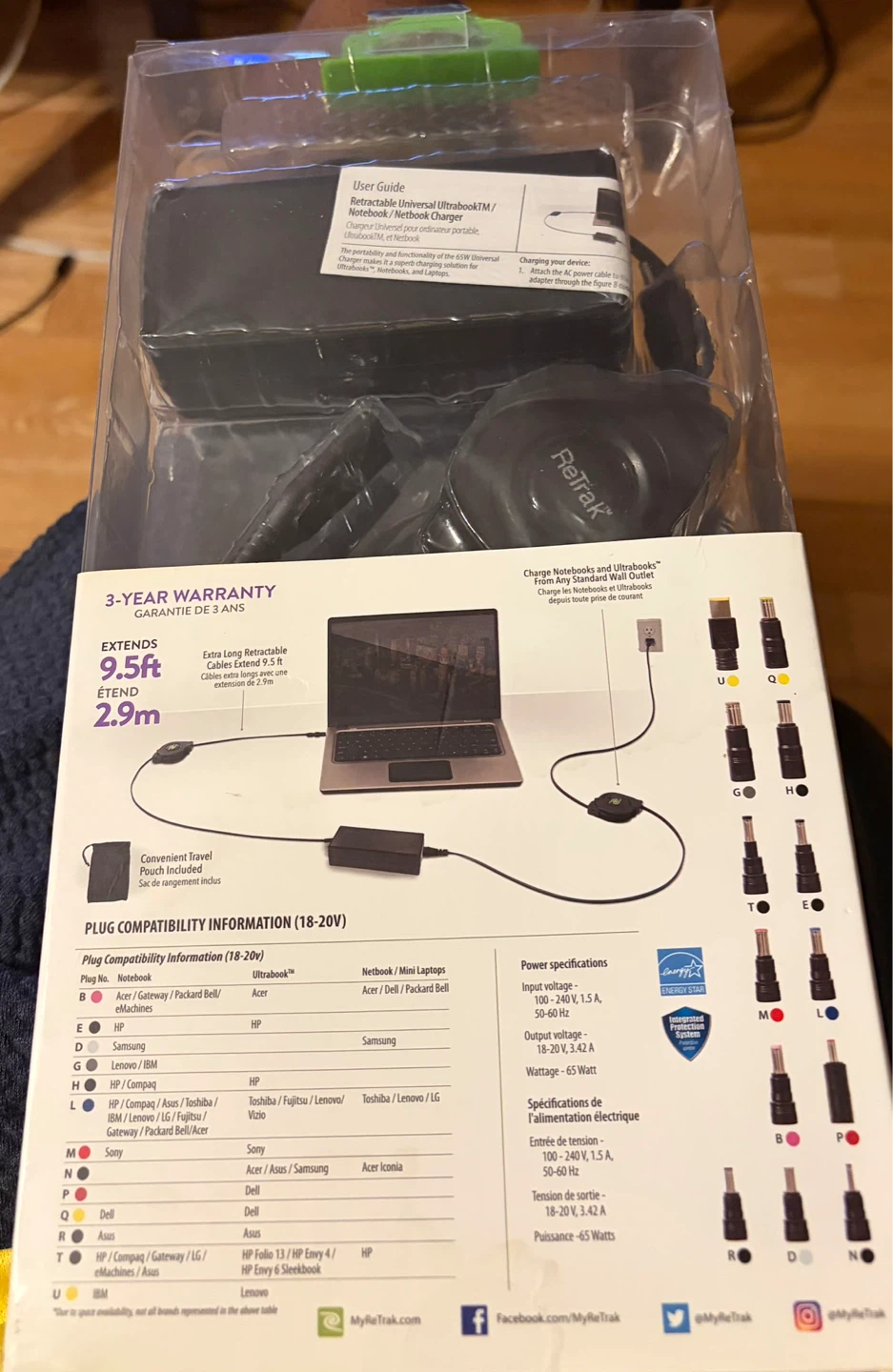 Retrak Universal 65W Retractable Laptop Charger