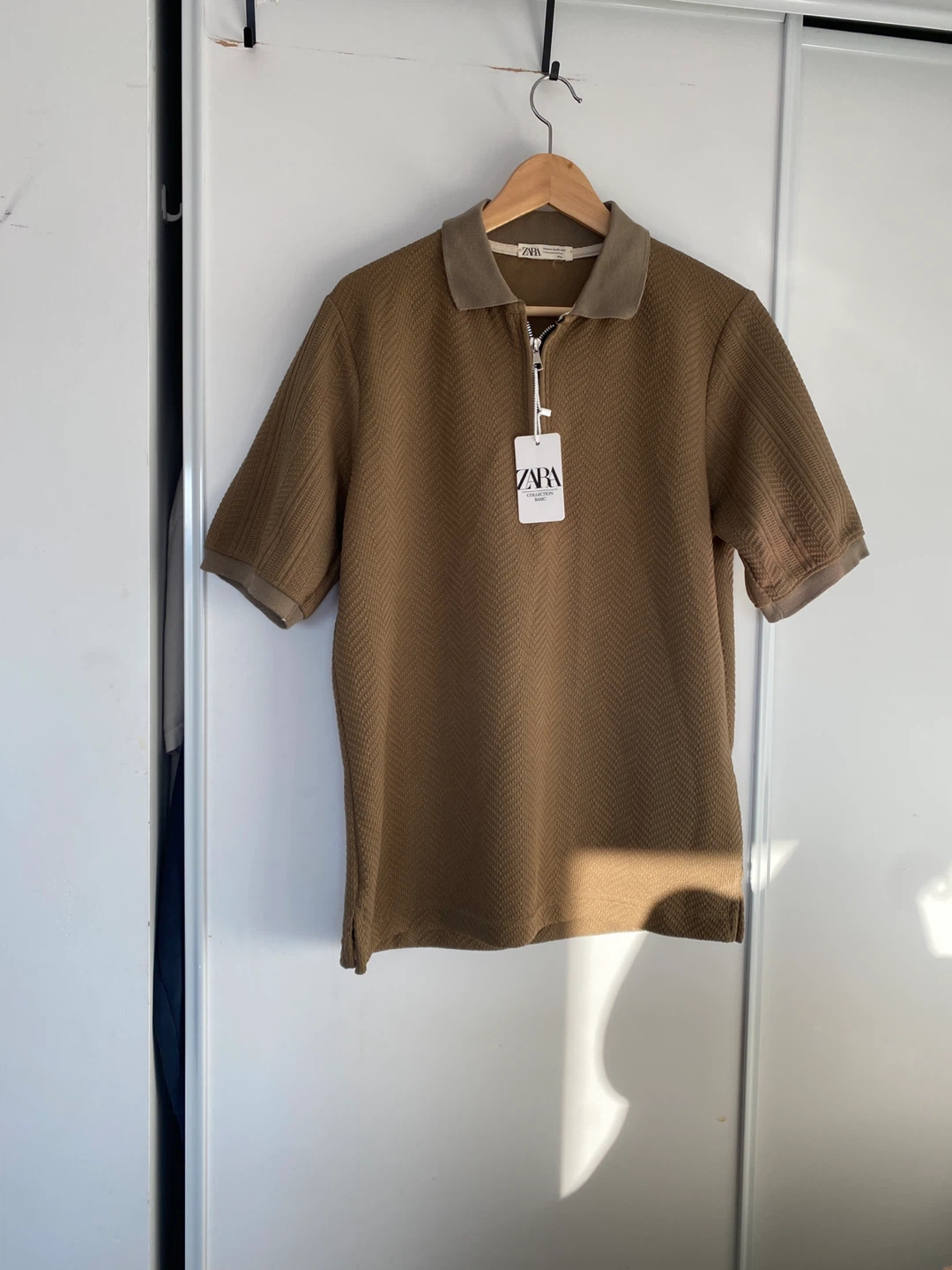 Brown textured polo shirt