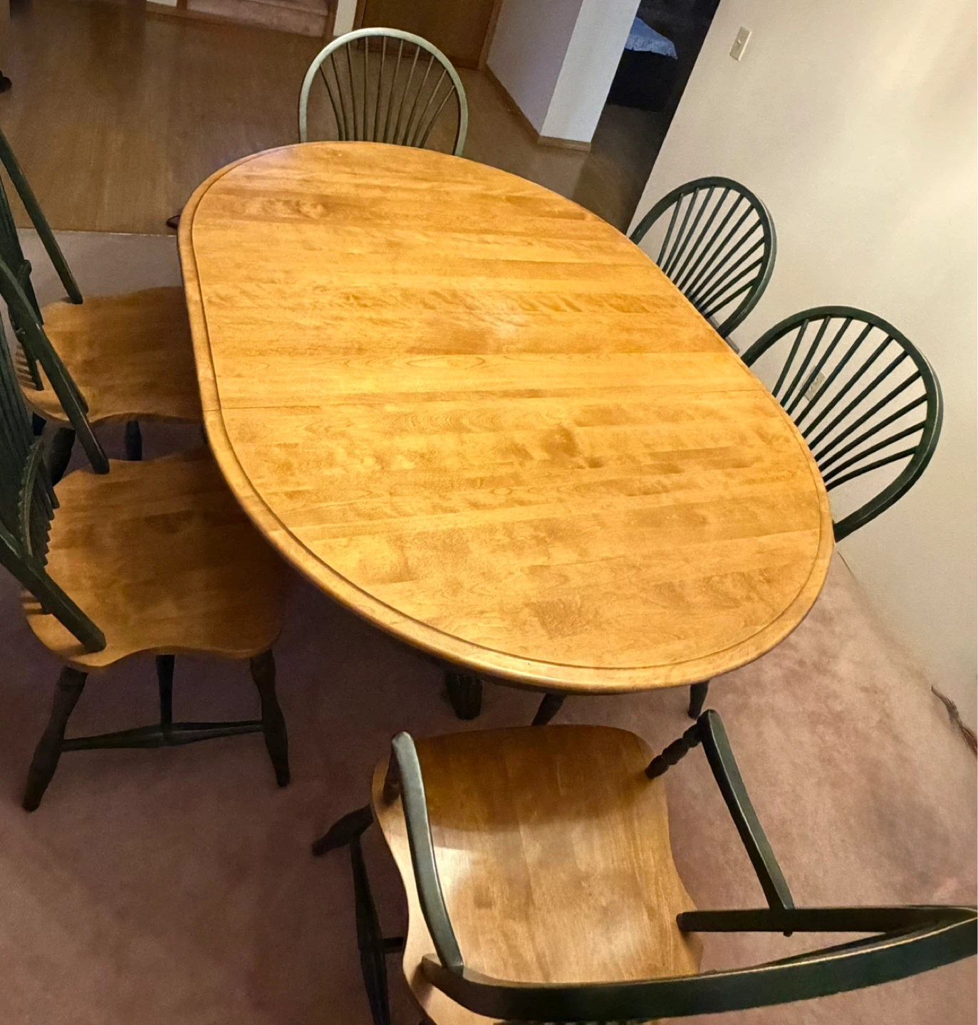 Oval Dining Table with 6 Chairs / Convertible to round table