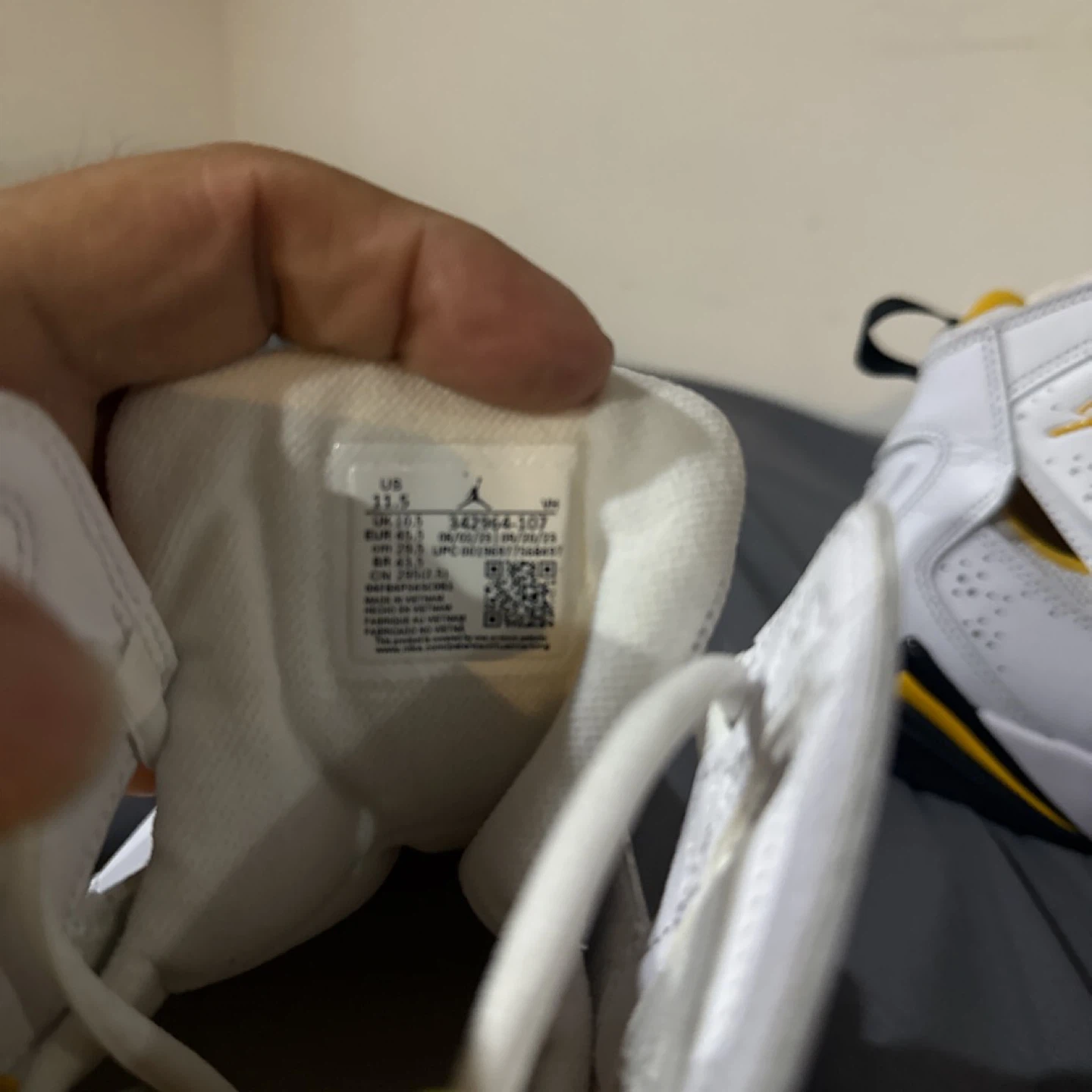 Jordan True Flight Men's Sneakers White/Yellow US 11.5 - photo 5