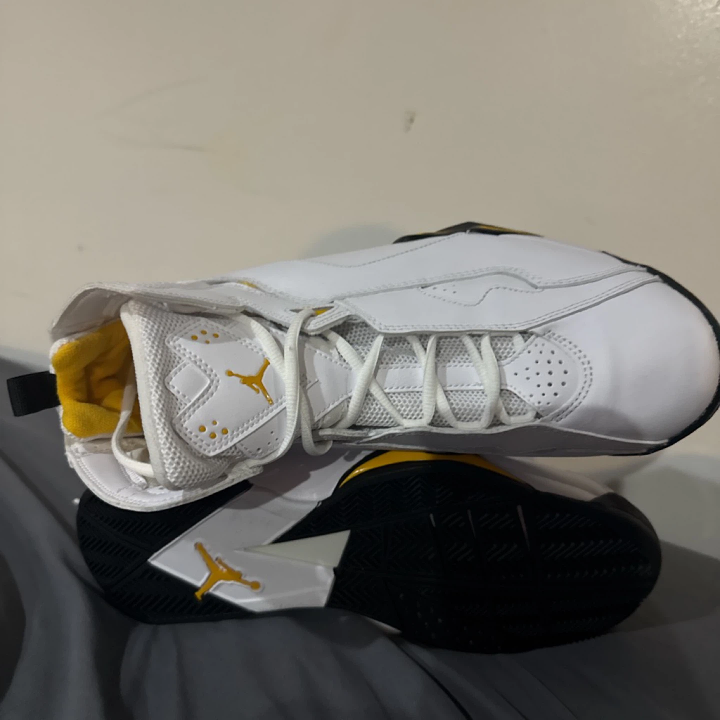 Jordan True Flight Men's Sneakers White/Yellow US 11.5 - photo 4