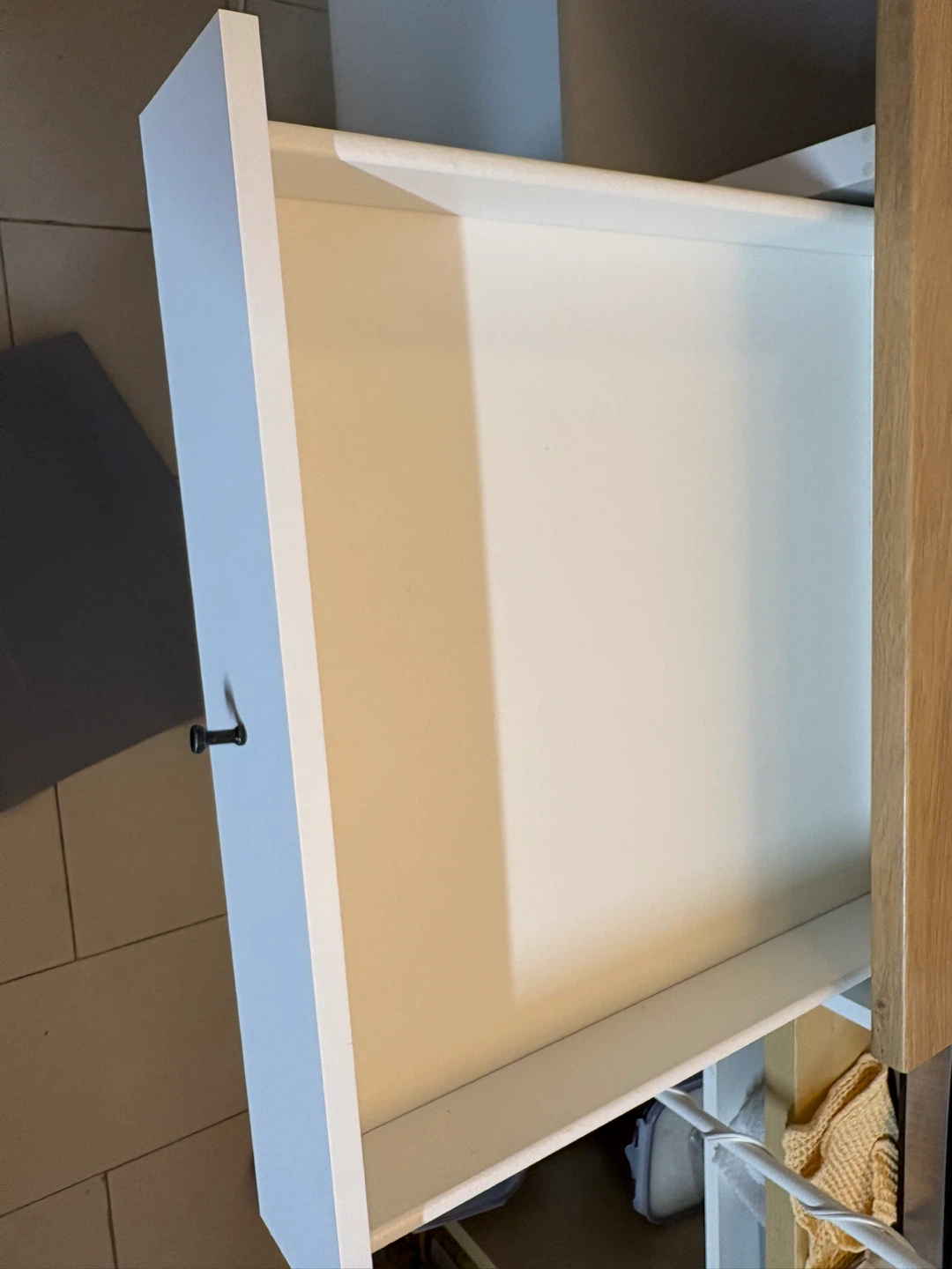 Kitchen base cabinet - photo 4