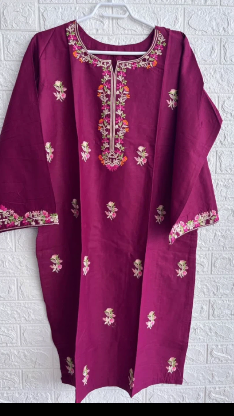Embroidered cord set
