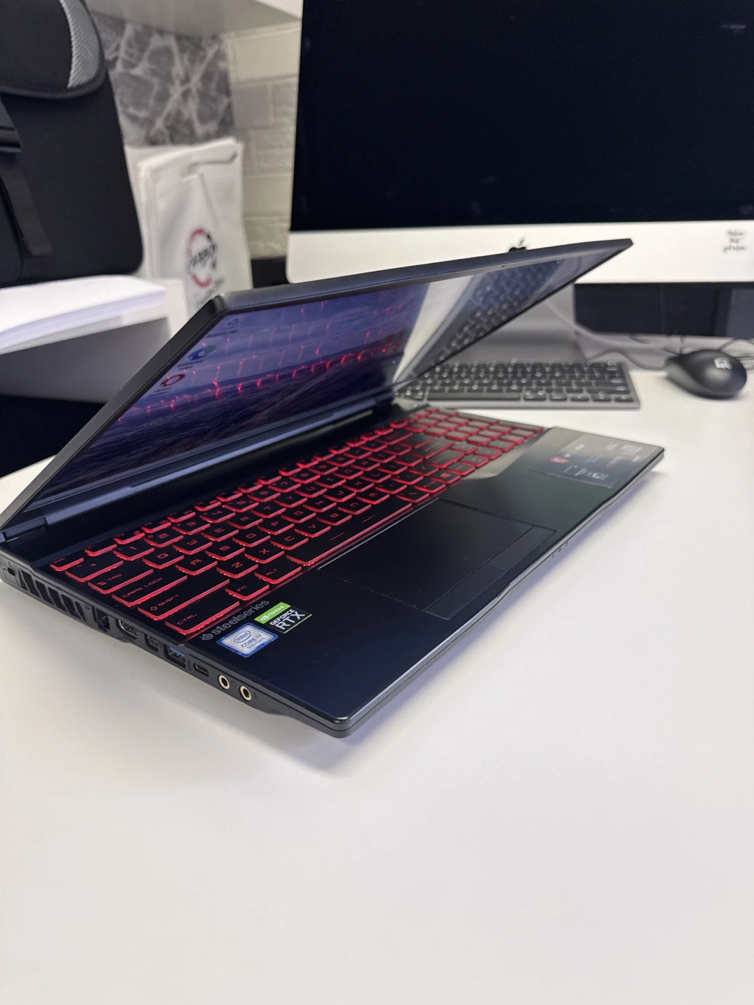 MSi m65  95E Gaming laptop - photo 5