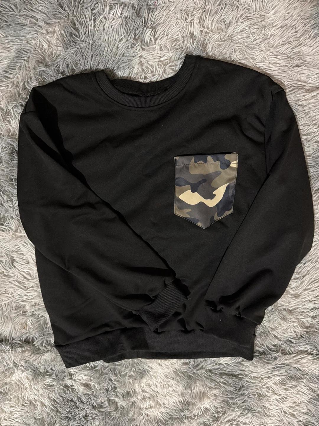 Black Long Sleeve Top & Camo Cargo Pants Set - photo 3