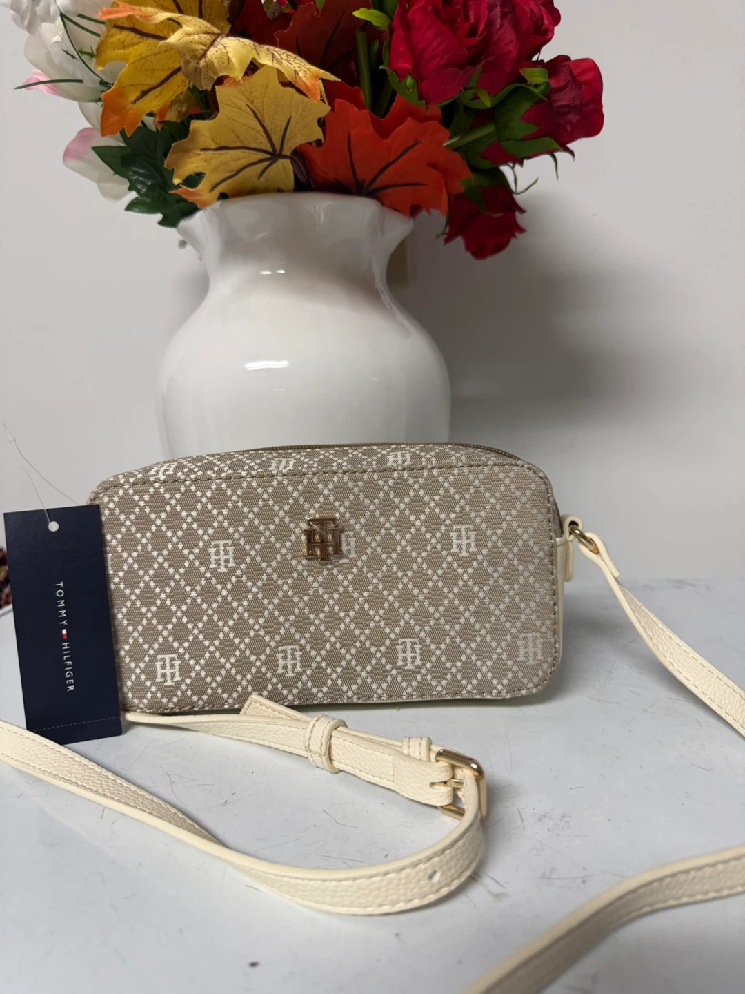 Tommy Hilfiger Crossbody Bag
