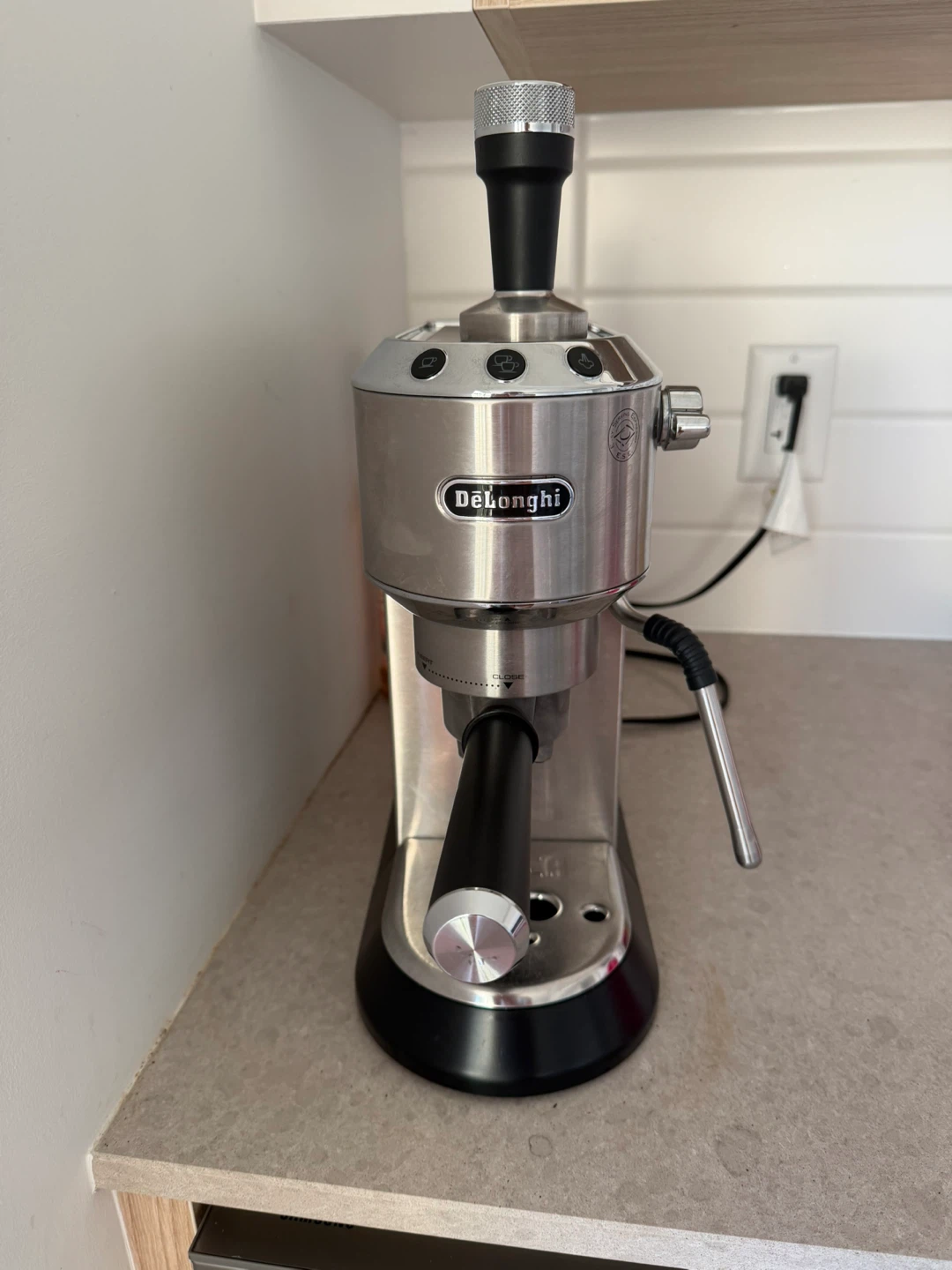 DeLonghi Manual Espresso Machine