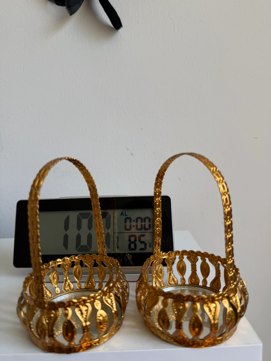 Set of 2 Gold Decorative Baskets - photo 2