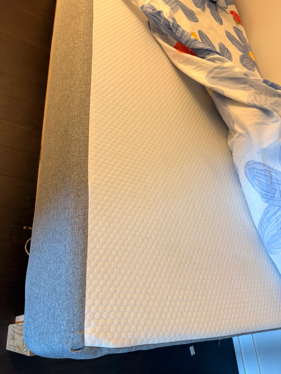 Ikea Twin bed and mattress - photo 2