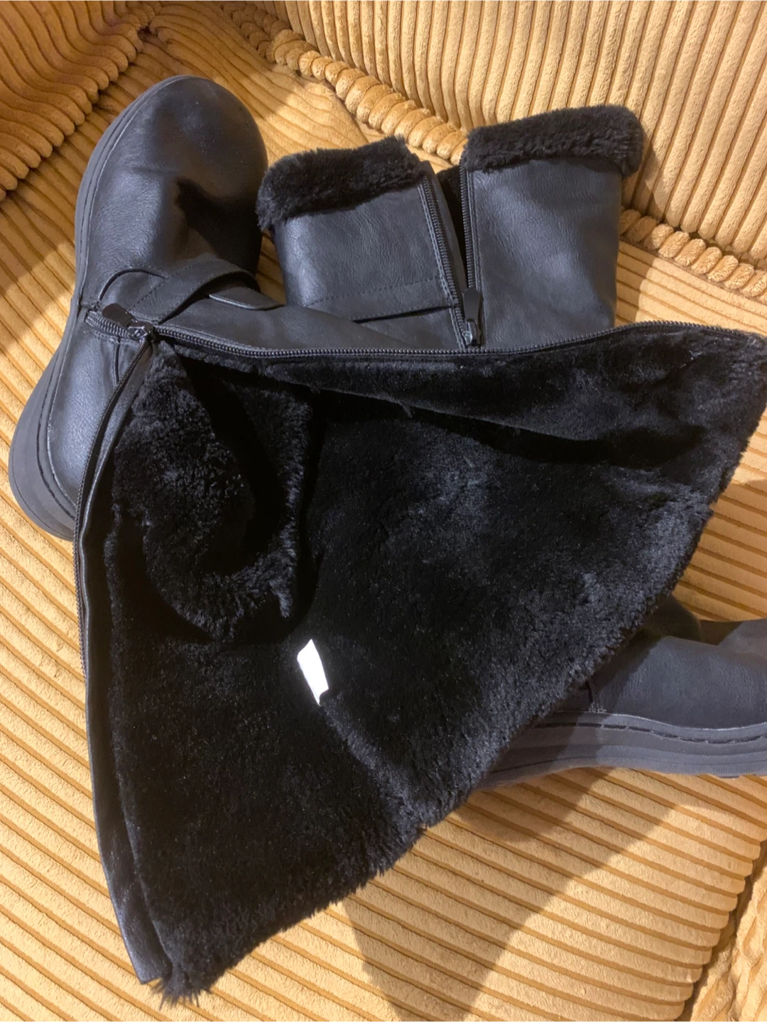 Black Winter Boots with Faux Fur Lining - photo 4