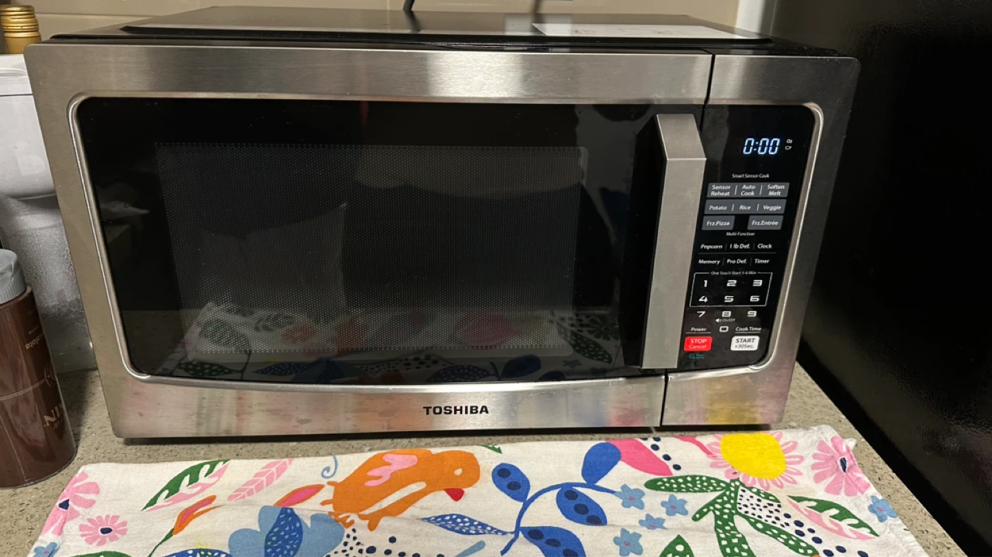 Toshiba Microwave - photo 3