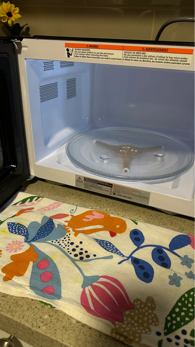 Toshiba Microwave - photo 2