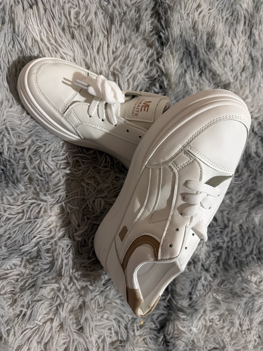 White Sneakers - Size 40 - photo 2