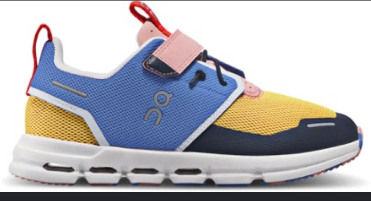 On Cloudplay Running Shoes - photo 3