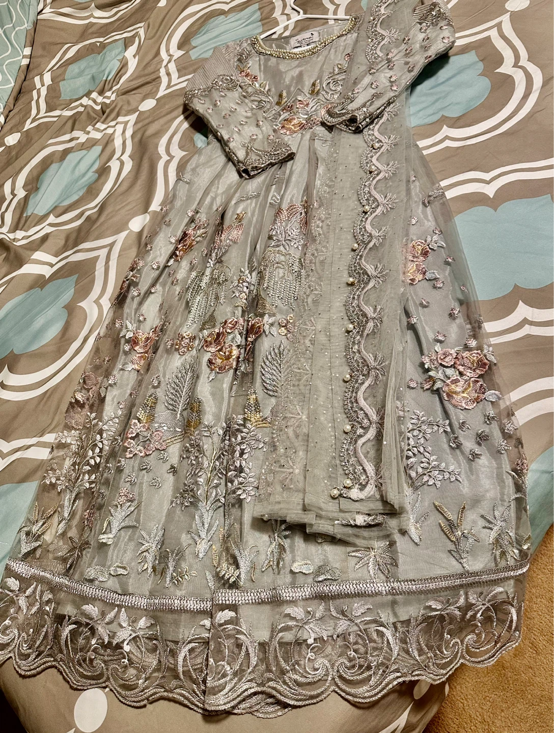 Sesena Embroidered Grey Dress with Dupatta - Size S - photo 2