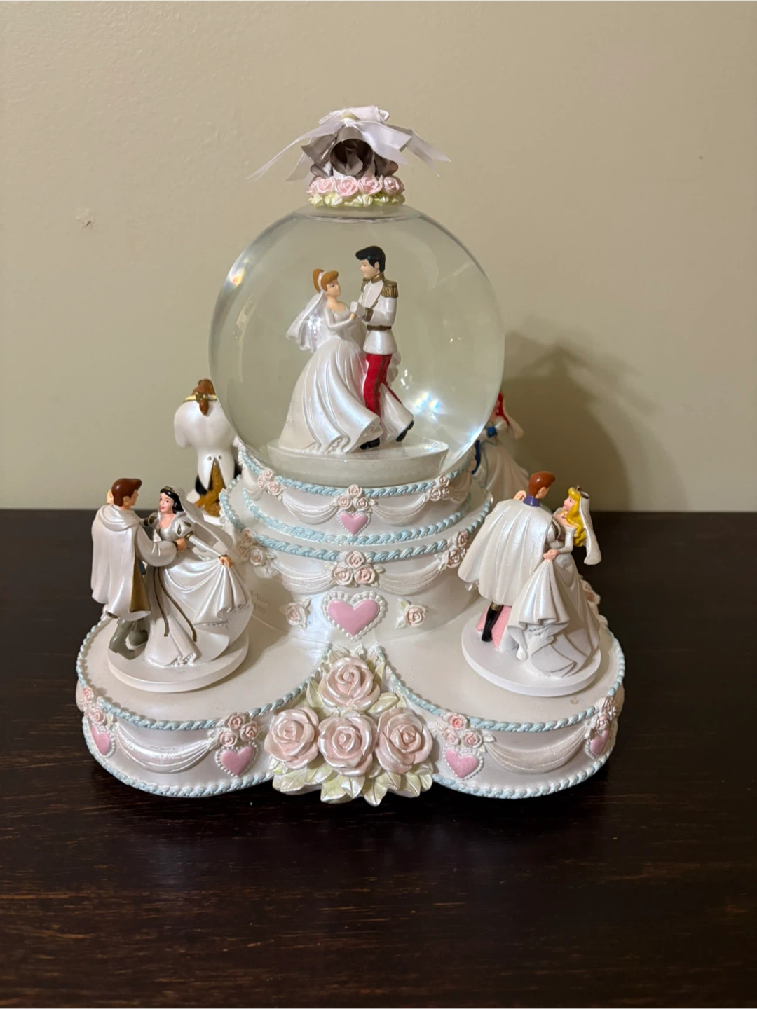 Disney Princess Wedding Cake Musical Snow Globe - photo 3