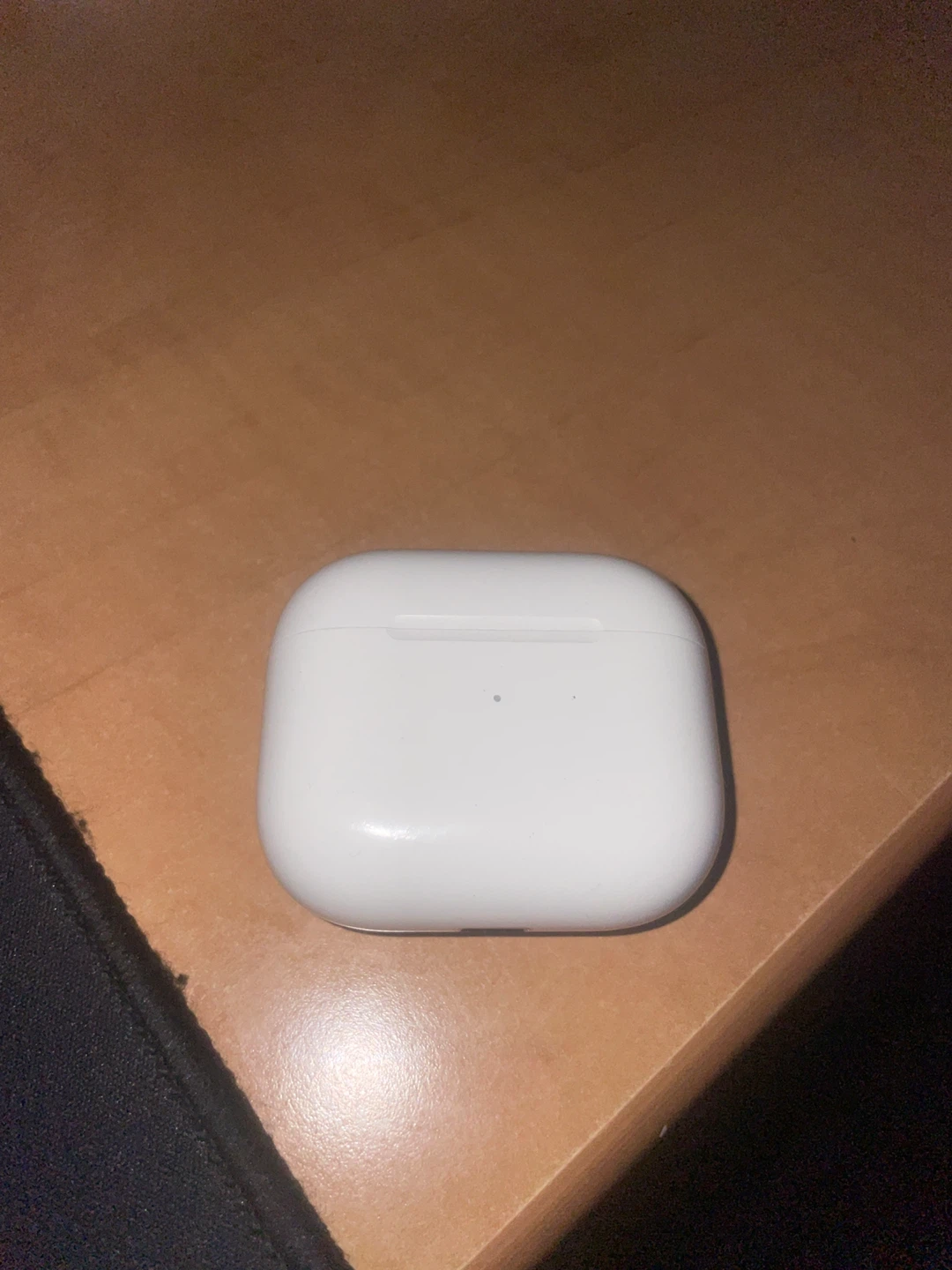 Apple AirPods Pro 3 Charging Case