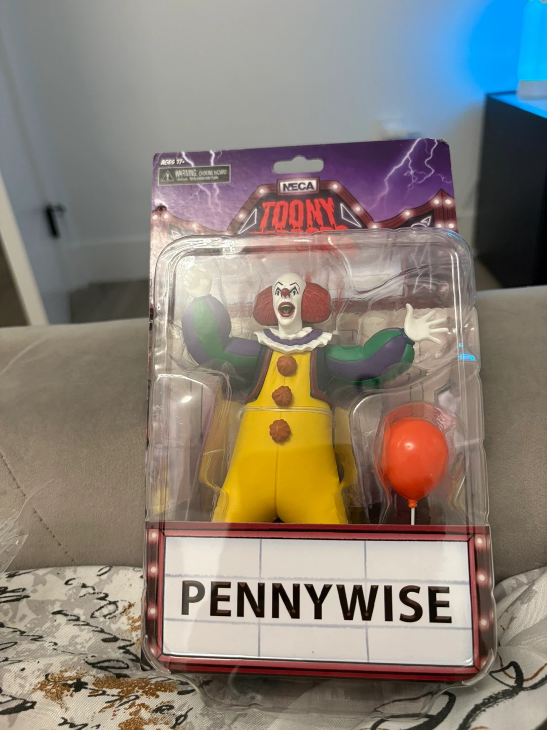 NECA Toony Terrors Pennywise Action Figure